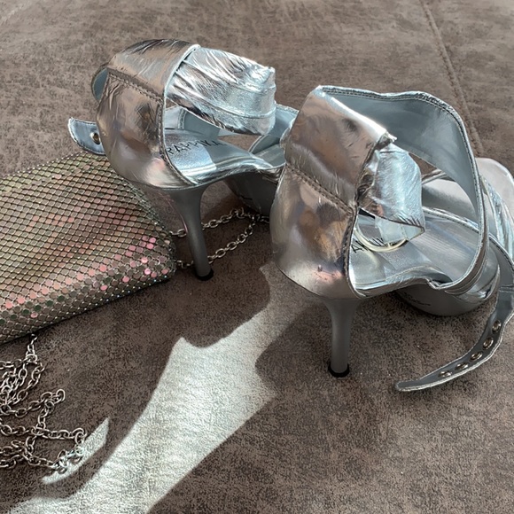 Paprika Silver Glitter Stiletto Platform Heels With Open Toe. Size 7.5 - Picture 4 of 4